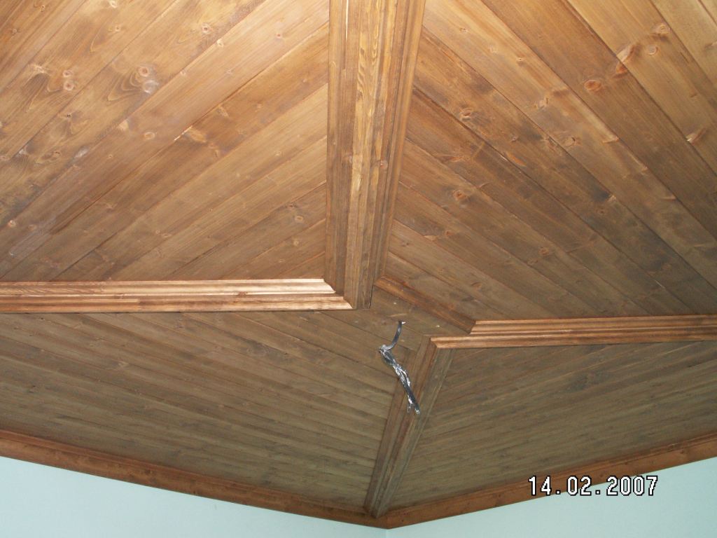 foto dřevěného stropu 2.