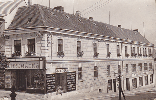 Lékárna U Hromádků - archivní foto